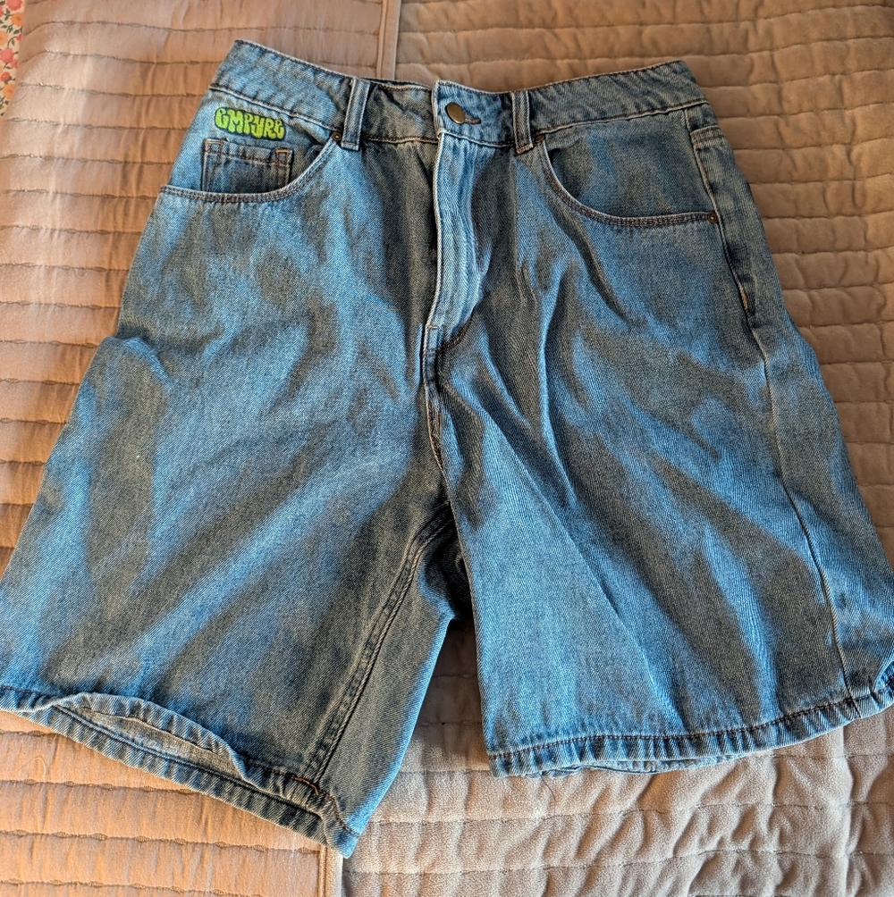 Vintage-Inspired Denim Shorts — Blue